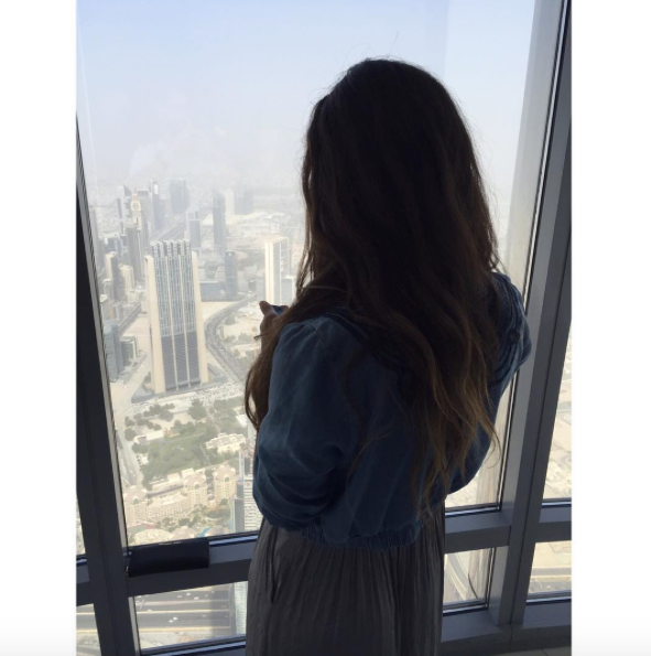 at the top carla maria bruno burj khalifa dubai tour travel tips travel blogger travel influencer travel vlogger lifestyle blogger lifestyle vlogger lifestyle influencer collaborate visit dubai.png