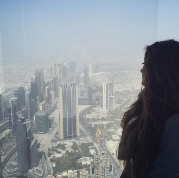 looking down carla maria bruno burj khalifa dubai tour travel tips travel blogger travel influencer travel vlogger lifestyle blogger lifestyle vlogger lifestyle influencer collaborate visit dubai.png