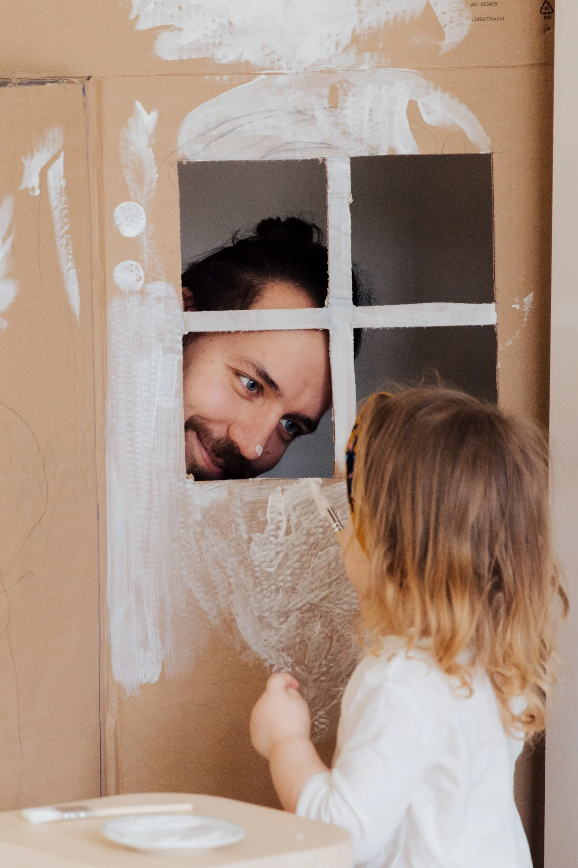Understanding the Philosophical Contrast: Gentle Parenting vs. Conscious Parenting