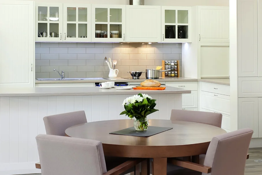 Kitchen 2.jpg