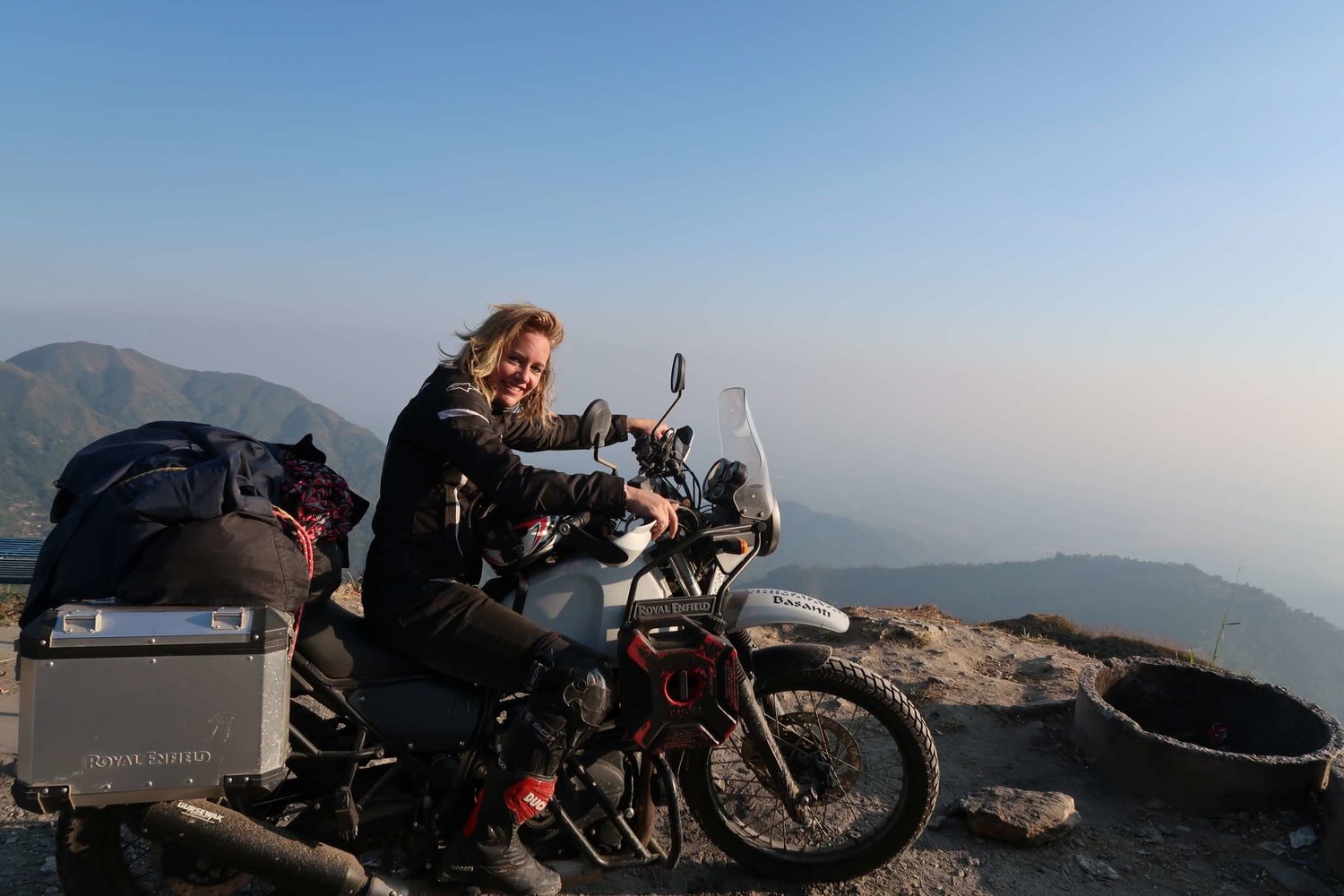 View+on+the+way+to+Darjeeling+by+motorbike+-+Royal+Enfield+Himalayan+ABS+(2018).jpeg