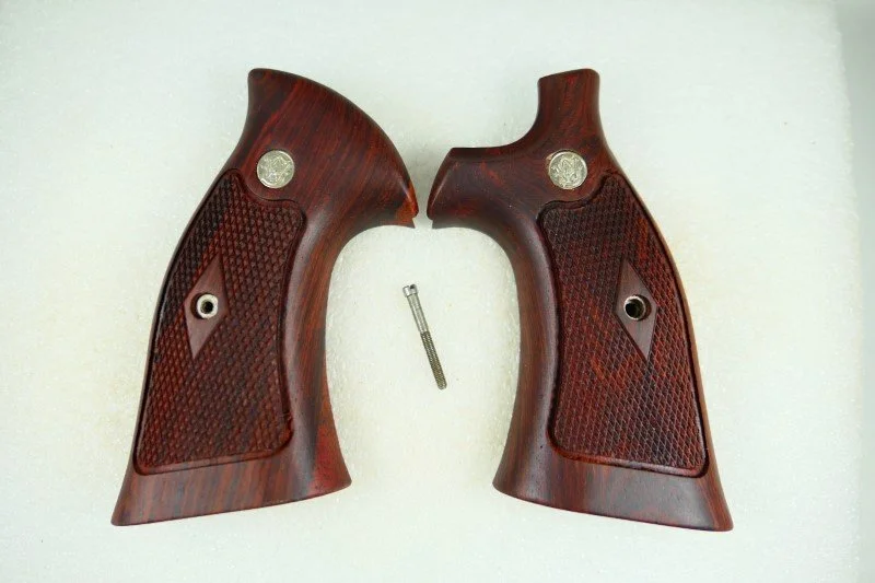 Handgun Grip for a S&W K or L frame, square butt handgun (P1210630)