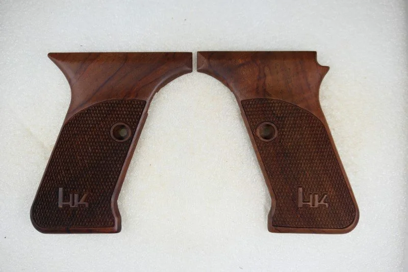 Handgun grips to fit a Heckler & Koch P7 or P7M8 handgun (P1240051)