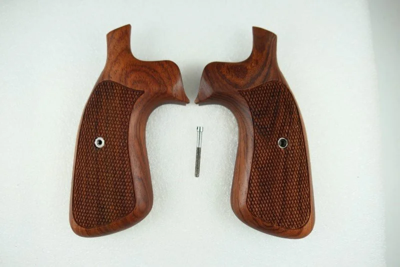 Handgun Grip for a S&W K or L frame, square butt handgun (P1160135)