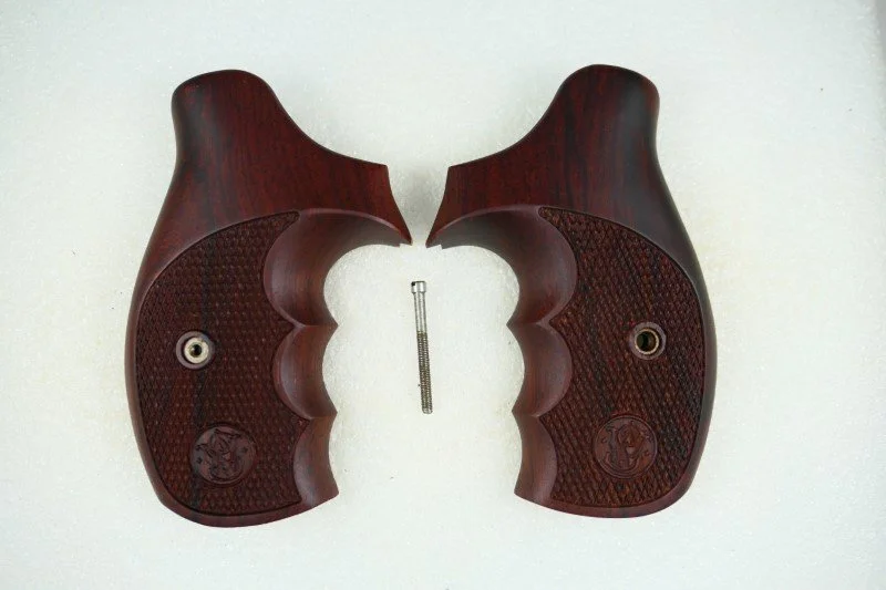 Handgun Grip for a  Smith & Wesson K or L frame with a round butt (P1200020)