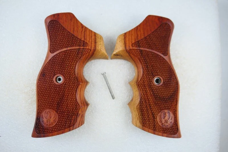 Handgun Grips for a Ruger GP-100 (P1230853)
