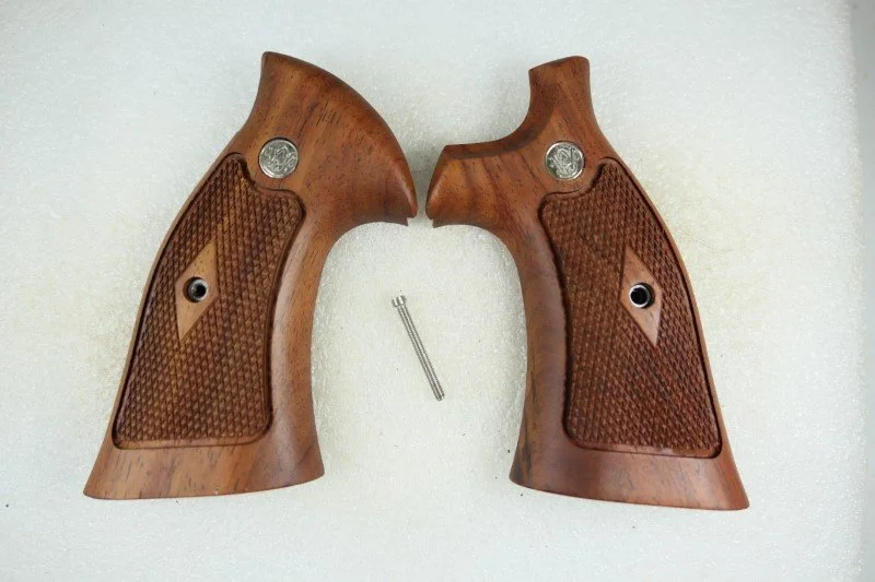Handgun Grip for a S&W K or L frame, square butt handgun (P1240427)