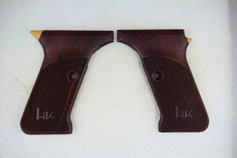 Handgun grips to fit a Heckler & Koch P7 or P7M8 handgun (P1240046)
