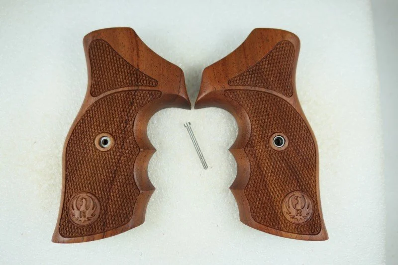 Handgun Grips for a Ruger GP-100 (P1240142)