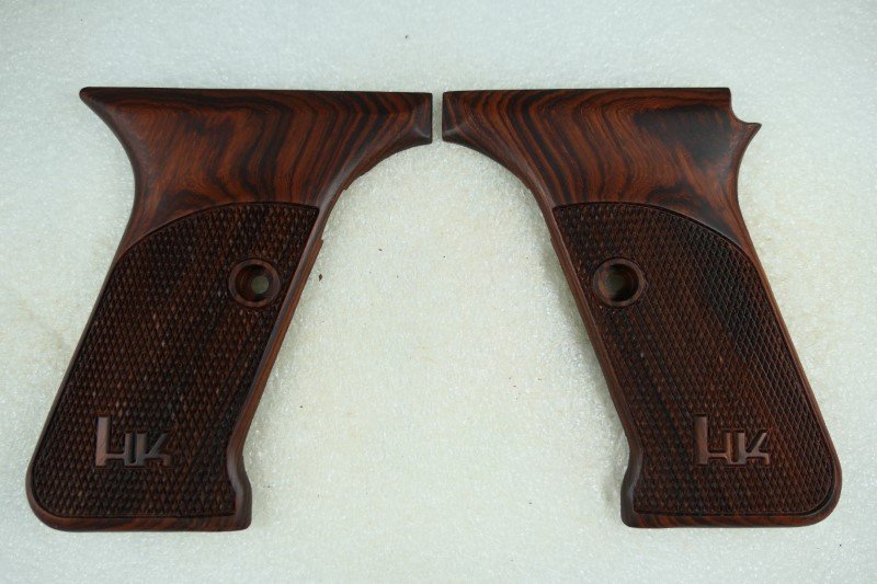 Handgun grips to fit a Heckler & Koch P7 or P7M8 handgun (P1240087)