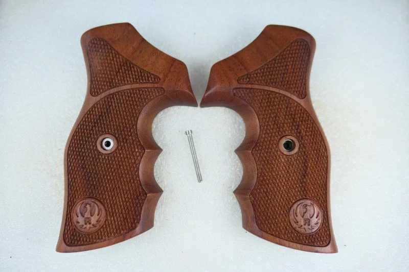 Handgun Grips for a Ruger GP-100 (P1240154)