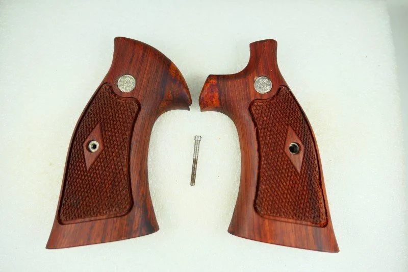 Handgun Grip for a S&W K or L frame, square butt handgun (P1210624)