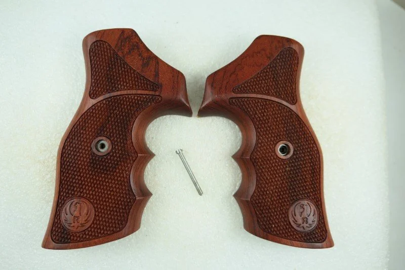 Handgun Grips for a Ruger GP-100 (P1230871)