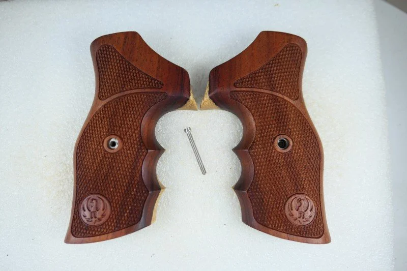 Handgun Grips for a Ruger GP-100 (P1240148)