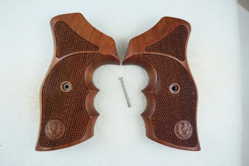 Handgun Grips for a Ruger GP-100 (P1230865)