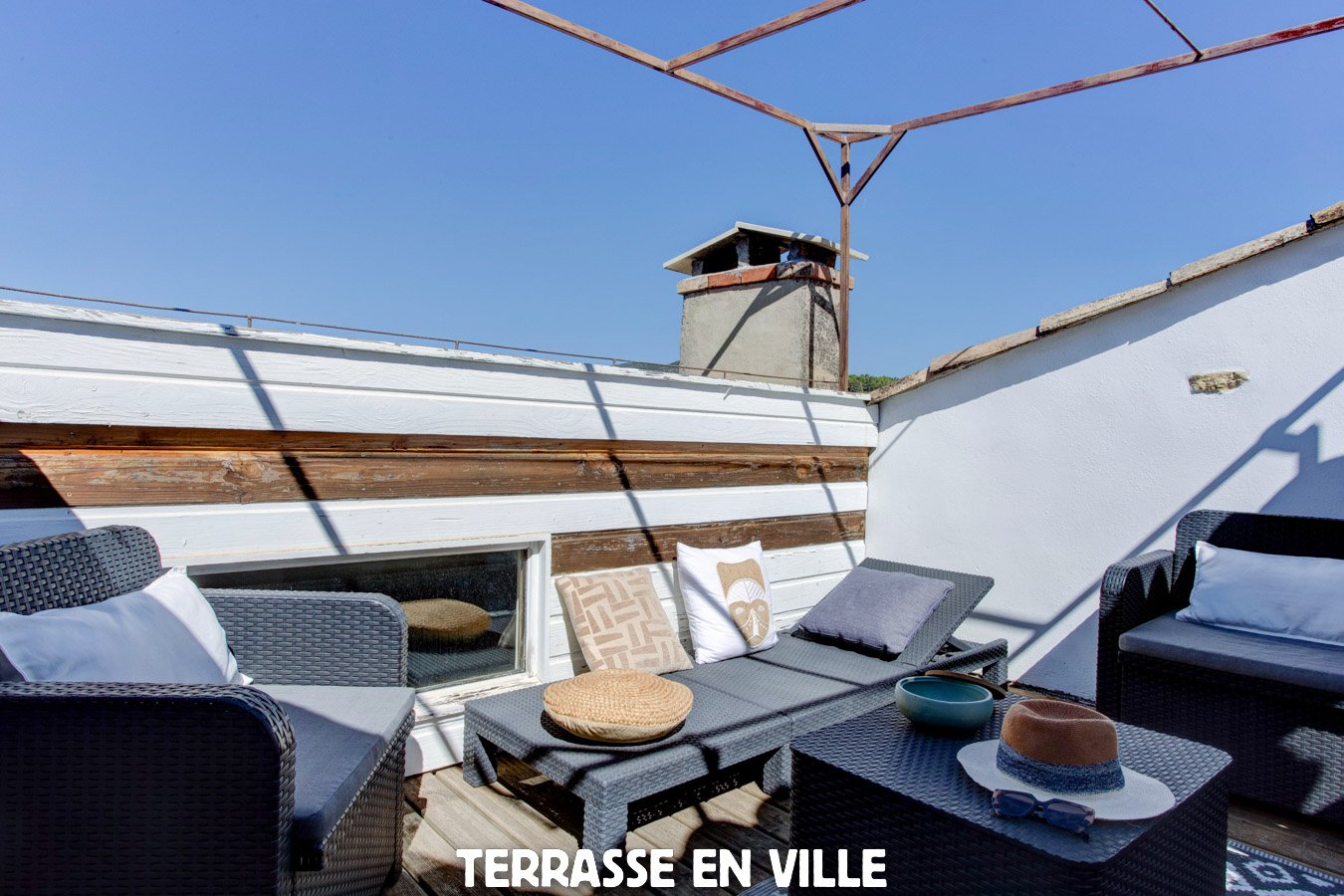 LAURIS - MAISON DE VILLAGE - TERRASSE - 375 000€ 