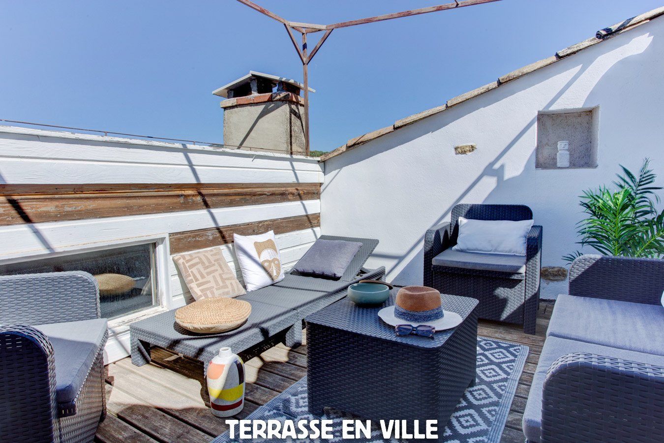 LAURIS - MAISON DE VILLAGE - TERRASSE - 375 000€