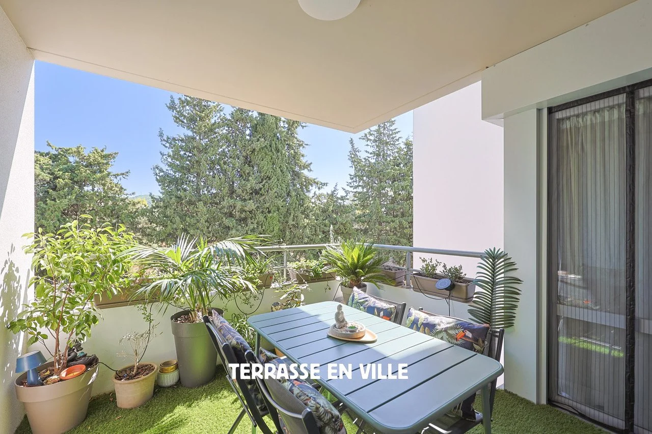 SOUS OFFRE - LA CIOTAT - T2 - ETAT NEUF - 40M2 - TERRASSE 9M2 - PARKING - 275 000€