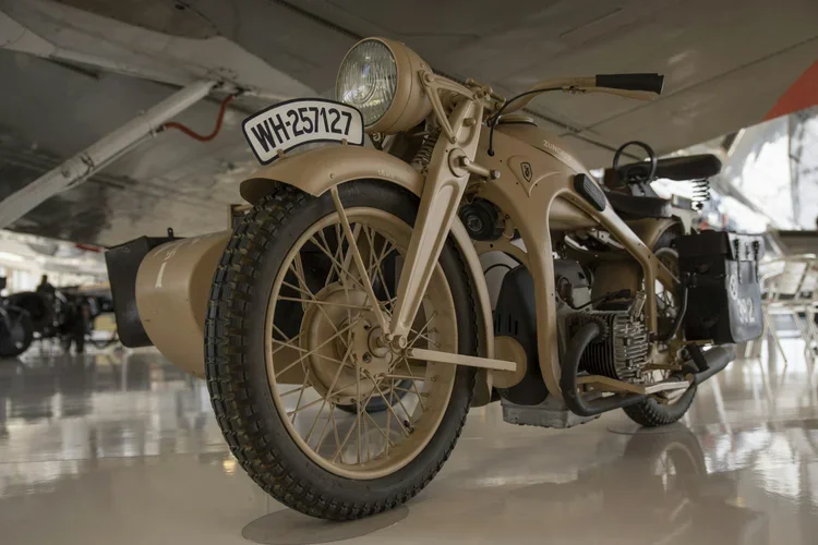 LE MUSÉE DE LA MOTO