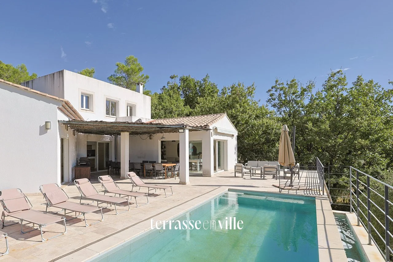 CABASSE - MAGNIFIQUE PROPRIÉTÉ - 263M2 - VUE PANORAMIQUE ET DÉPENDANCES - PISCINE - 1 250 000€