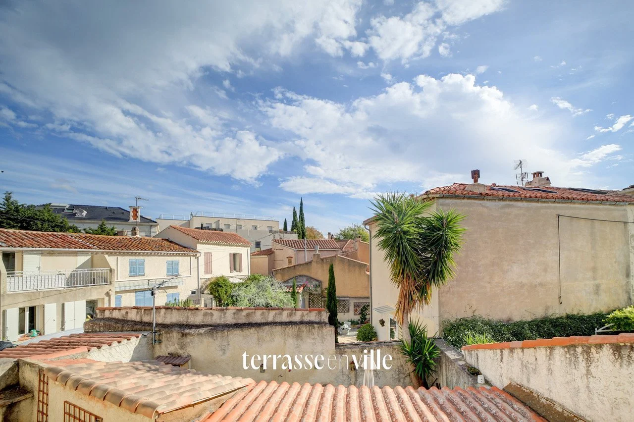 LA CIOTAT - CENTRE VILLE - MAISON 70 m2 - TERRASSE 37m2 - 430 000 €