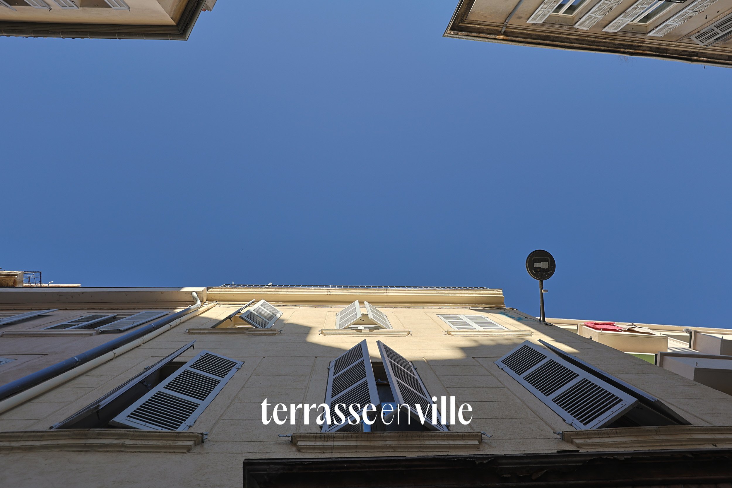 TERRASSE EN VILLE.jpg
