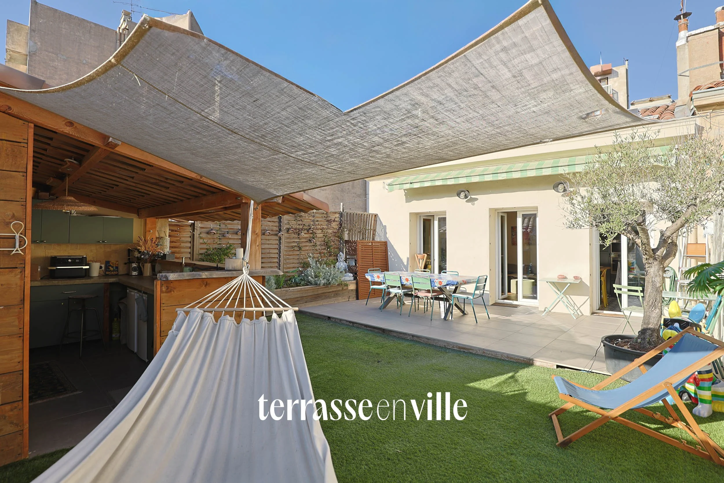 EXCLUSIVITÉ - BLANCARDE - MAISON - GARAGE - 580 000 euros