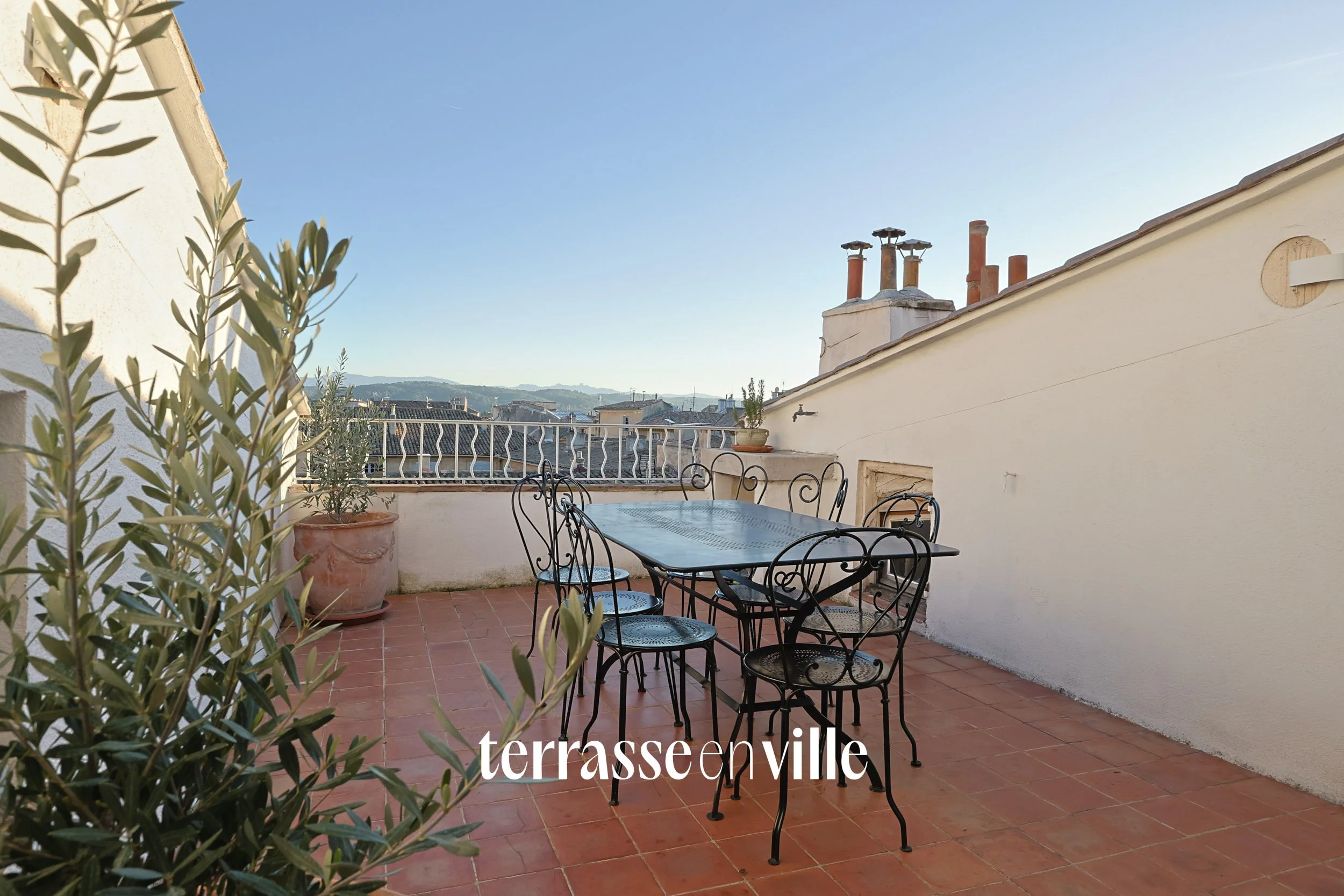 AIX EN PROVENCE - CENTRE HISTORIQUE - DUPLEX - T5 - 123 m2 - TERRASSE - 790 000€ 
