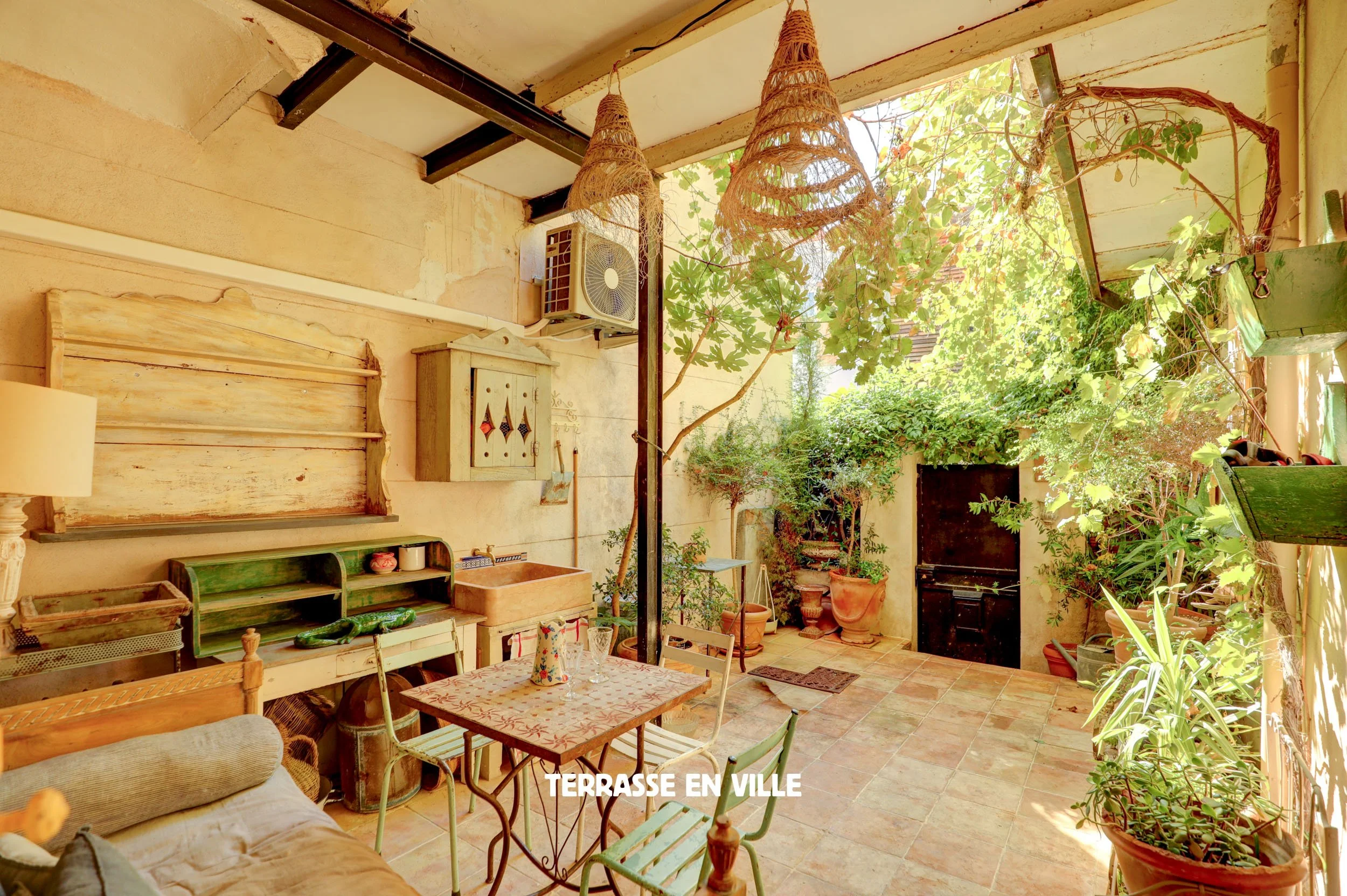 EXCLUSIVITE - VALLON DES AUFFES - MAISON - TERRASSE - BALCON - 770 000€