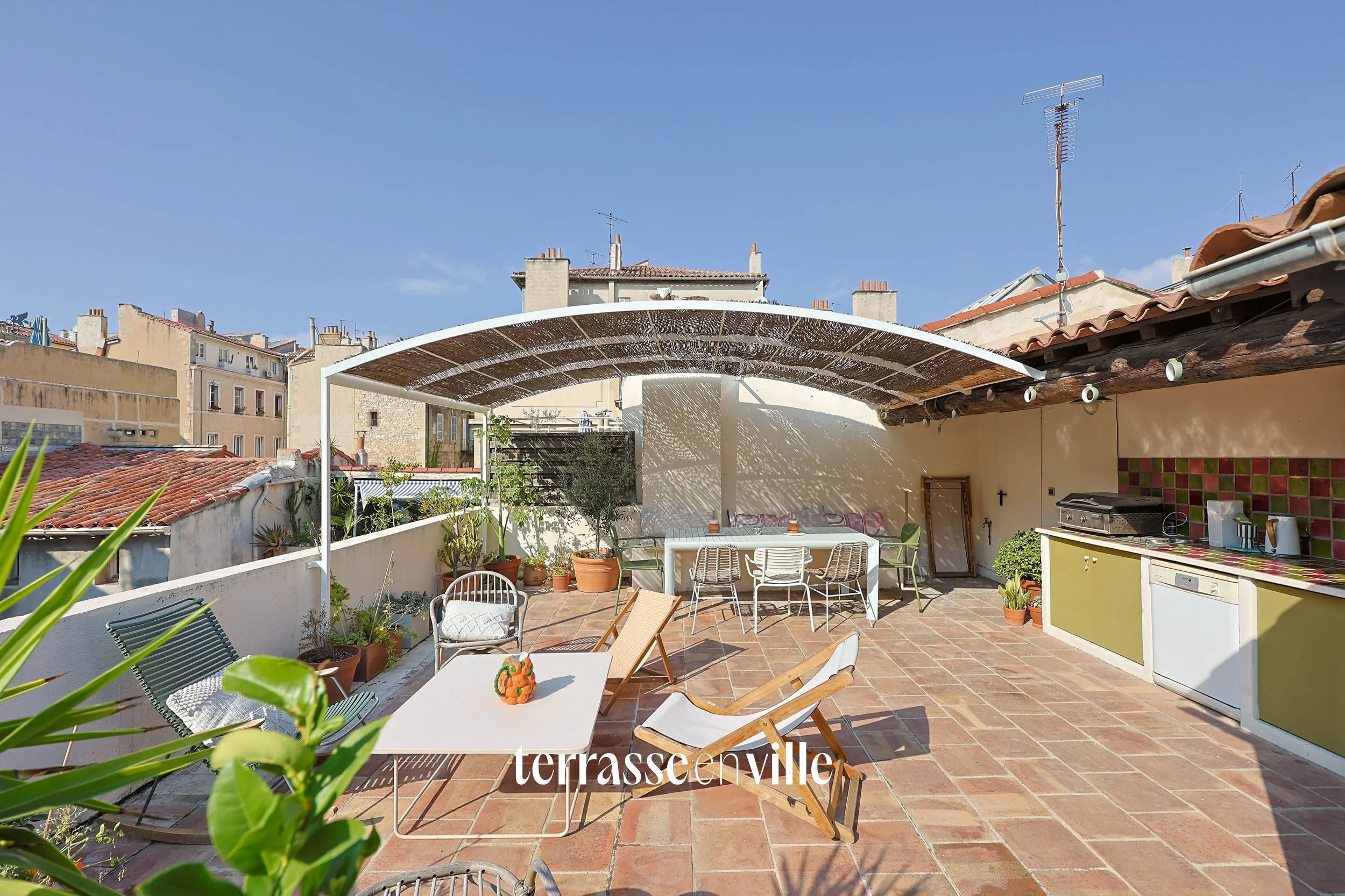 EXCLUSIVITE - PREFECTURE -&nbsp; T5 - ROOFTOP - 45 M2 - 850 000 €