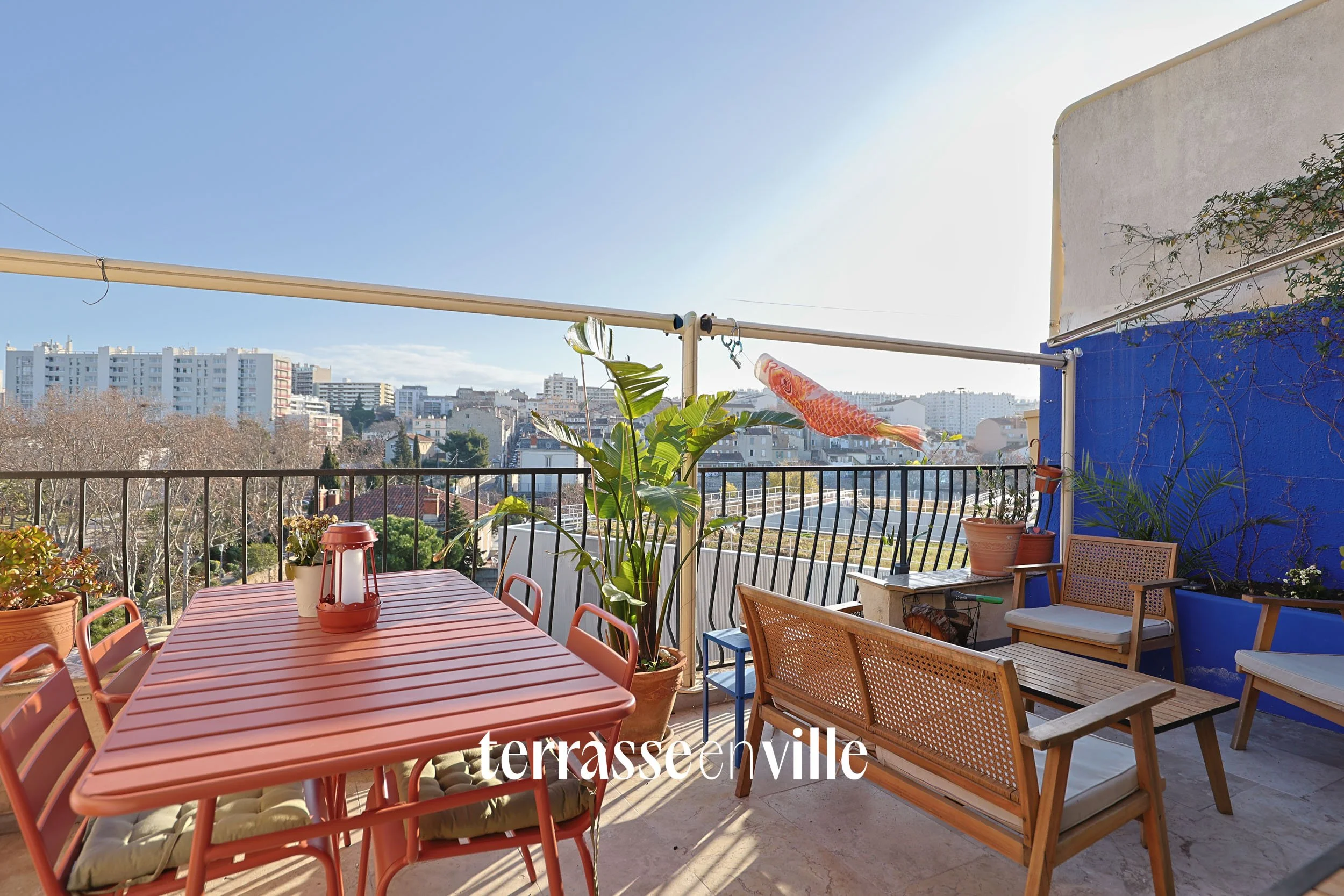 SOUS-OFFRE - FRICHE DE LA BELLE DE MAI - T3 - DERNIER ETAGE - TERRASSE - VUE - 255 000€