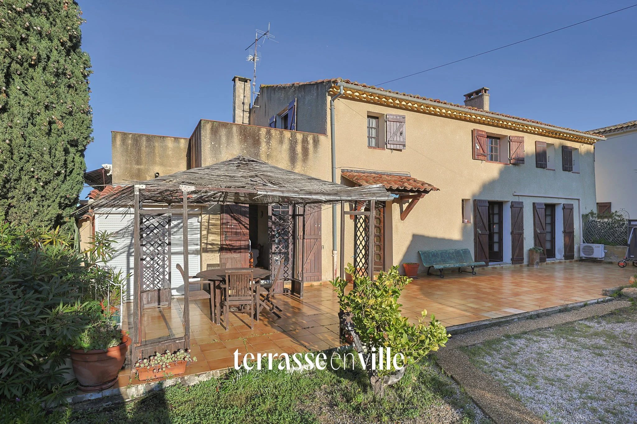 SAINT CYR SUR MER - LES CARTELLIERS - MAISON FAMILIALE 178M2 - PARCELLE 1200M2 - 988 000€