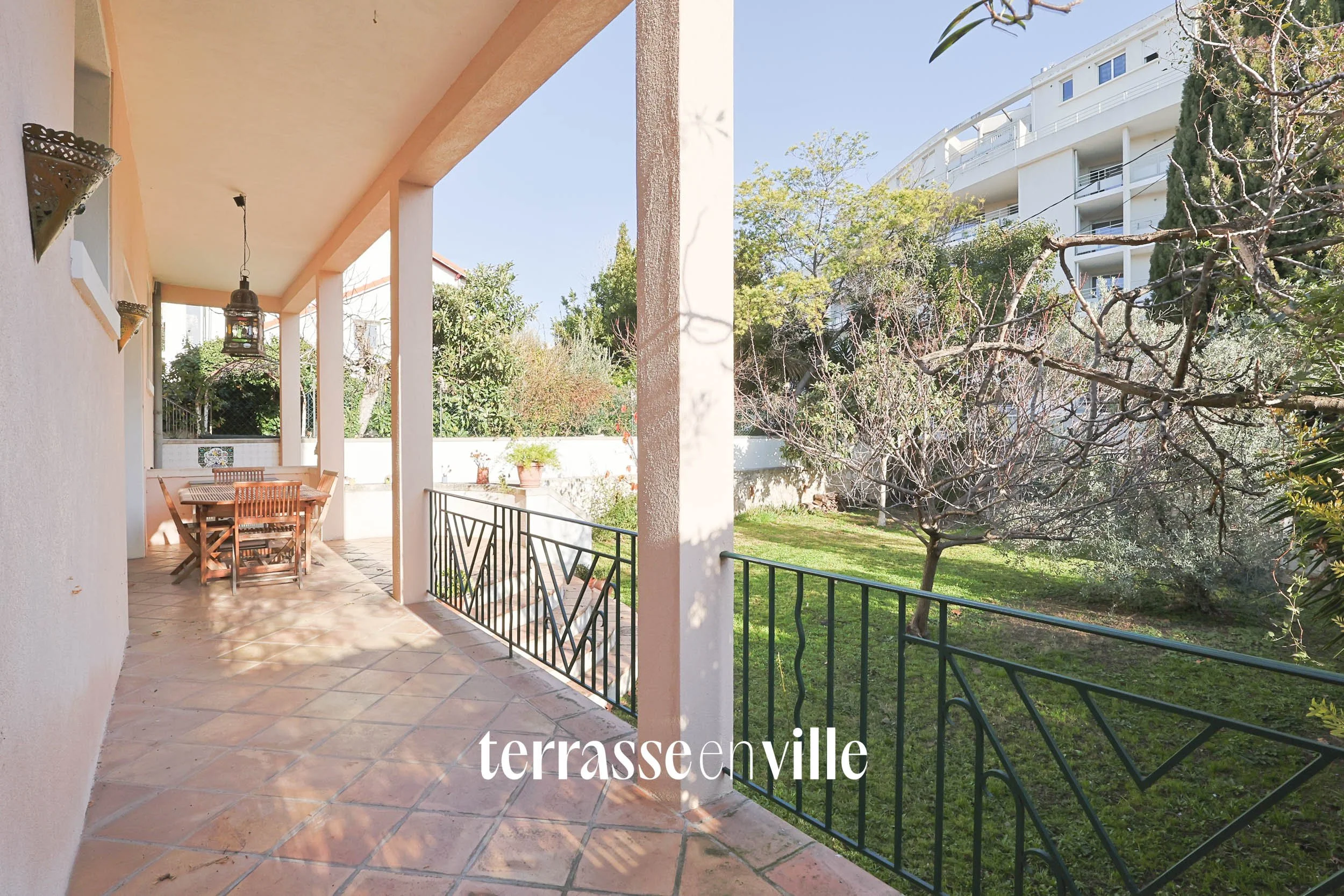 TERRASSE EN VILLE-4.jpg