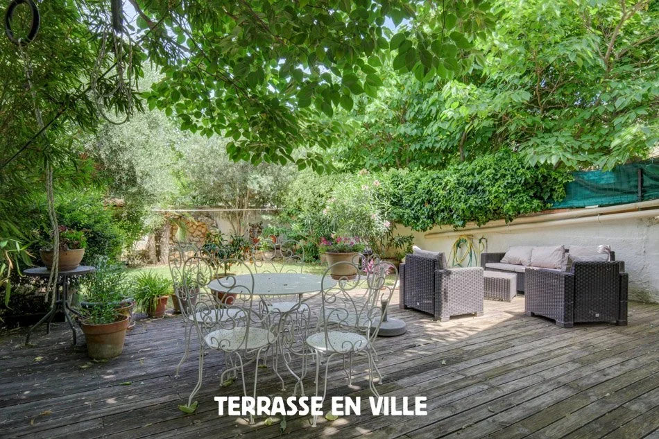 PELISSANNE – T 5/6 - MAISON-DE-VILLE – 207M2 – JARDIN – 499 000€