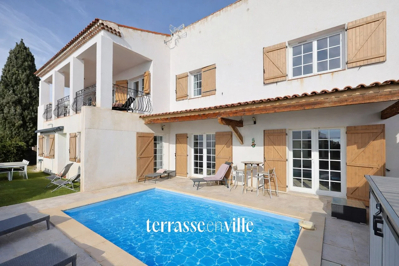 BANDOL - BELLE VUE - MAISON T5 - 145M2 - VUE MER - PISCINE - 950 000€