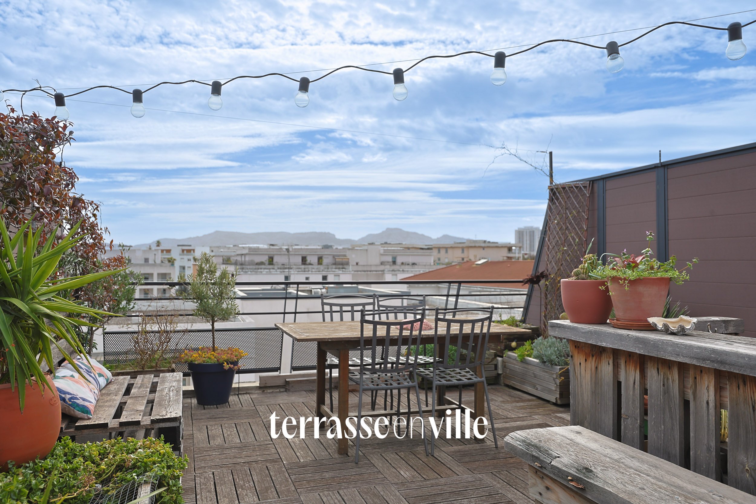 MENPENTI - ROOFTOP - APPARTEMENT T3 - PARKINGS - 330 000€