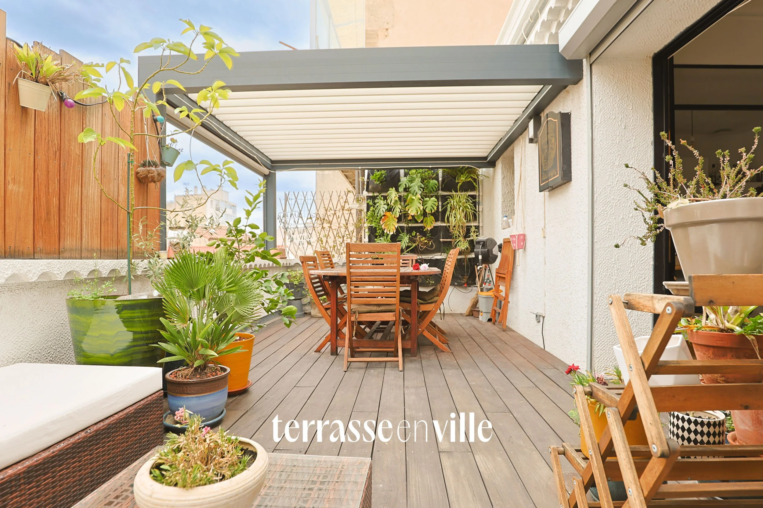 BAILLE - DUPLEX - DERNIER ETAGE - T4 - 90M2 - TERRASSE - 445 000 €