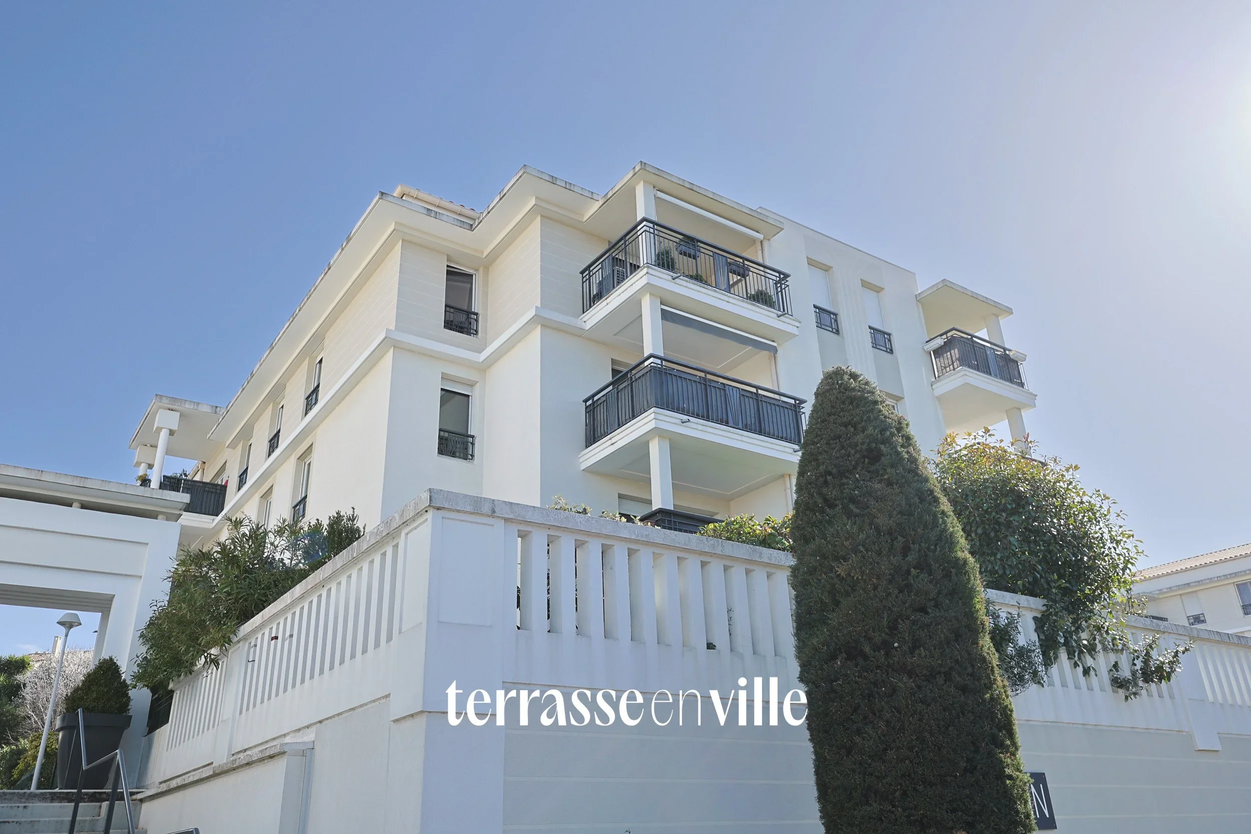 MARTEGAUX - T3 - 57 m2 - TERRASSE - PARKINGS - 209 600€