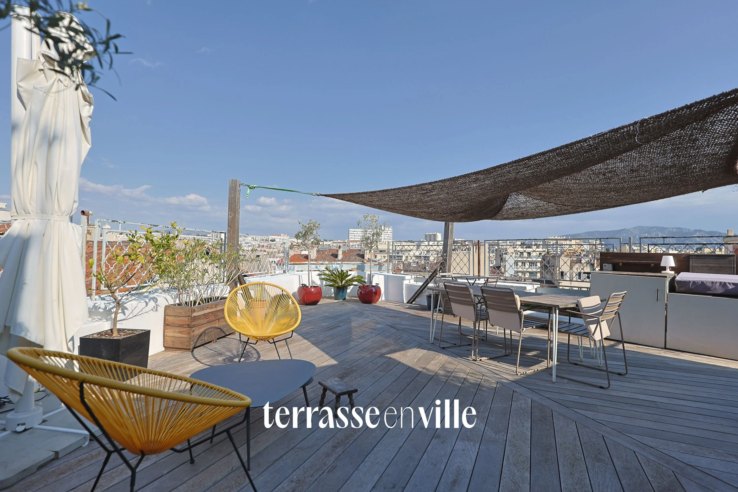 SOUS OFFRE - Exclusivité - Chartreux - Duplex - T4 -126m2 - Dèrnier étage - Rooftop - 600 000€