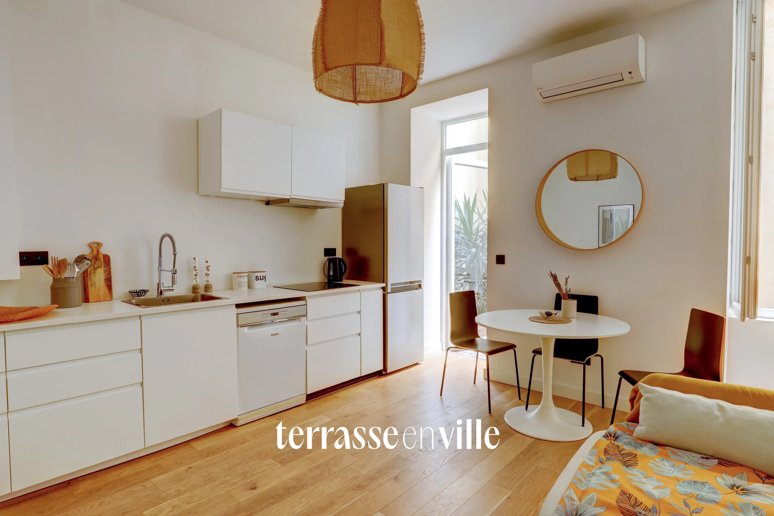 VIEUX PORT - OPERA - T2 - 24M2 - TERRASSE - 9M2 - 165 000€