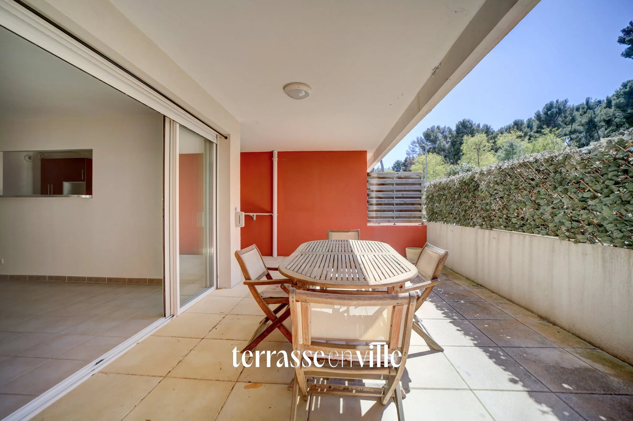 LA CIOTAT - TENNIS - APPARTEMENT T3 65M2 - TERRASSE - MER A PIED - 345 000€