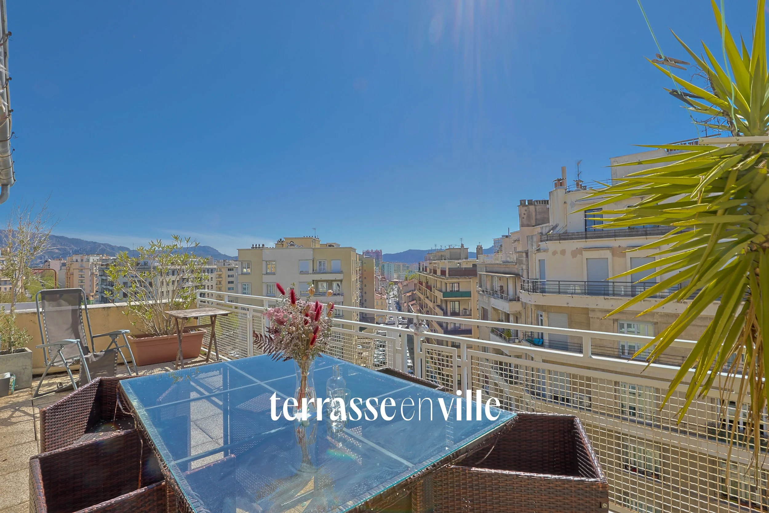 EXCLUSIVITÉ - CINQ AVENUES - T3 - TERRASSES - 270 000 EUROS 