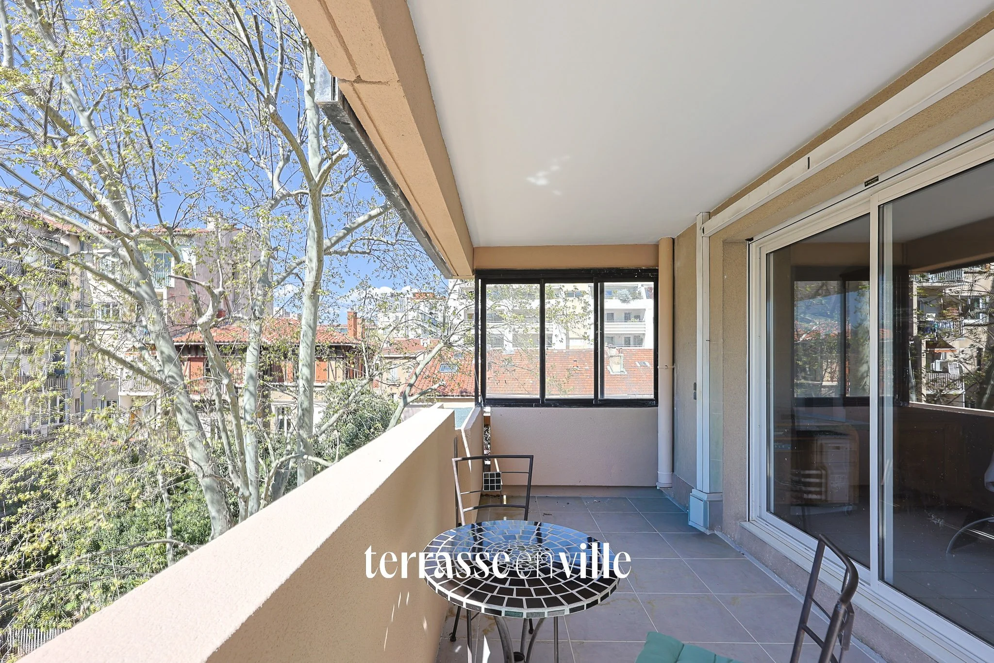 CAMAS 13005 - T4 - 92M2 - TERRASSE - 385 000€