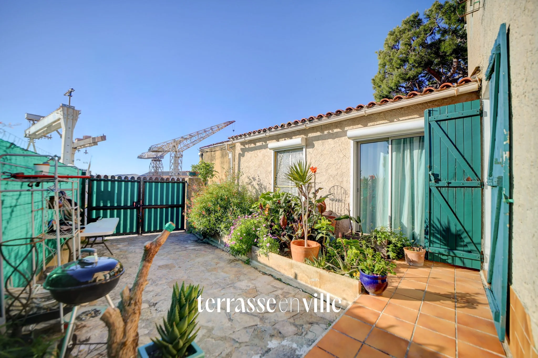 LA CIOTAT - MAISON DE VILLE - T4 - 82M2 - VIEUX PORT - TERRASSE/JARDIN 90M2 - CALANQUES À PIEDS - 515000€ 