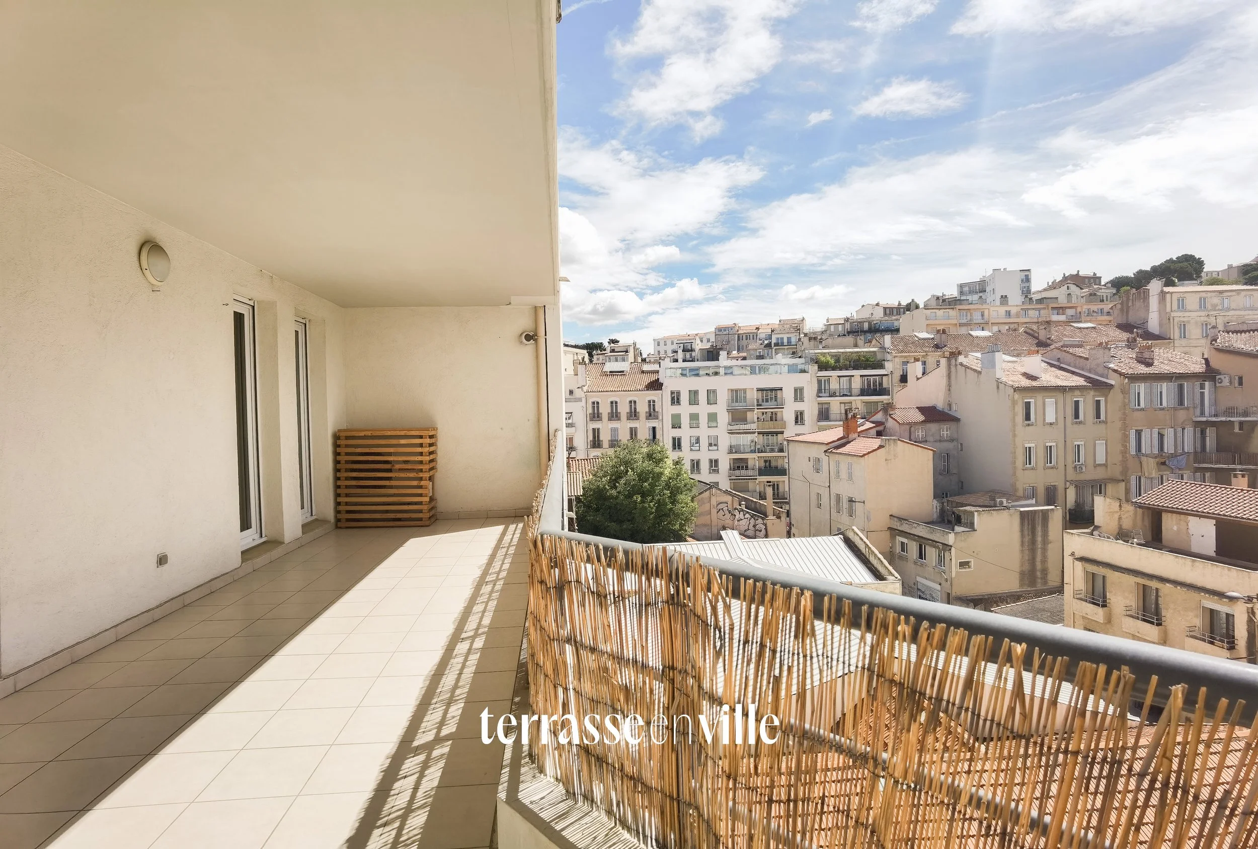 Déjà loué - Saint Victor - T3 non meublé - Terrasse - Parking - 1680€