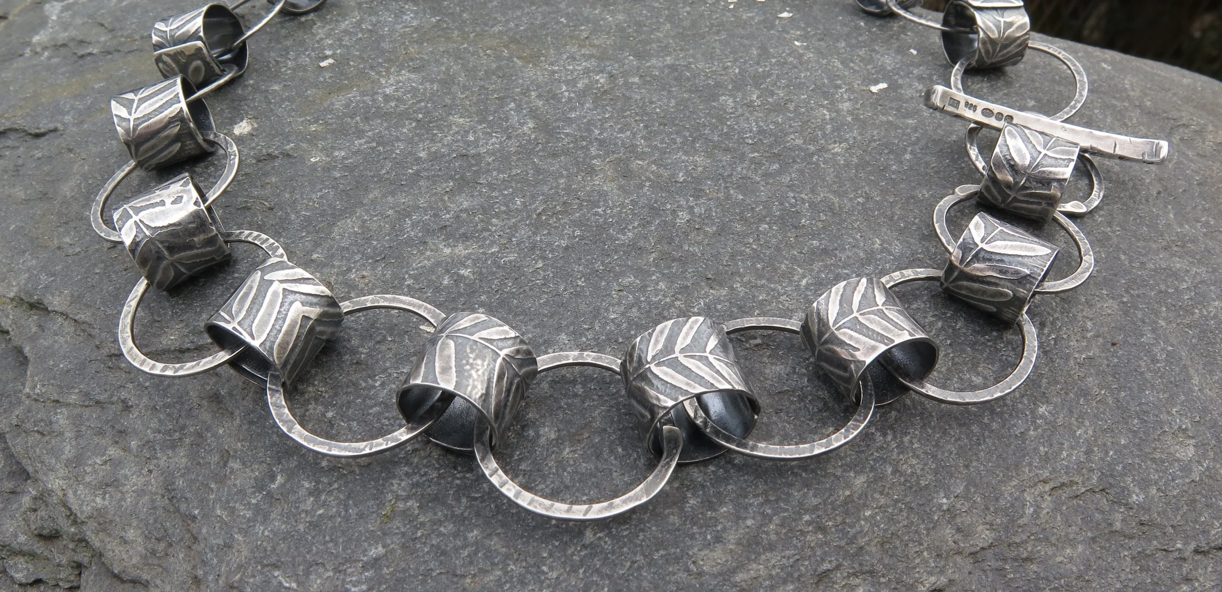 Oriental Leaf Choker 