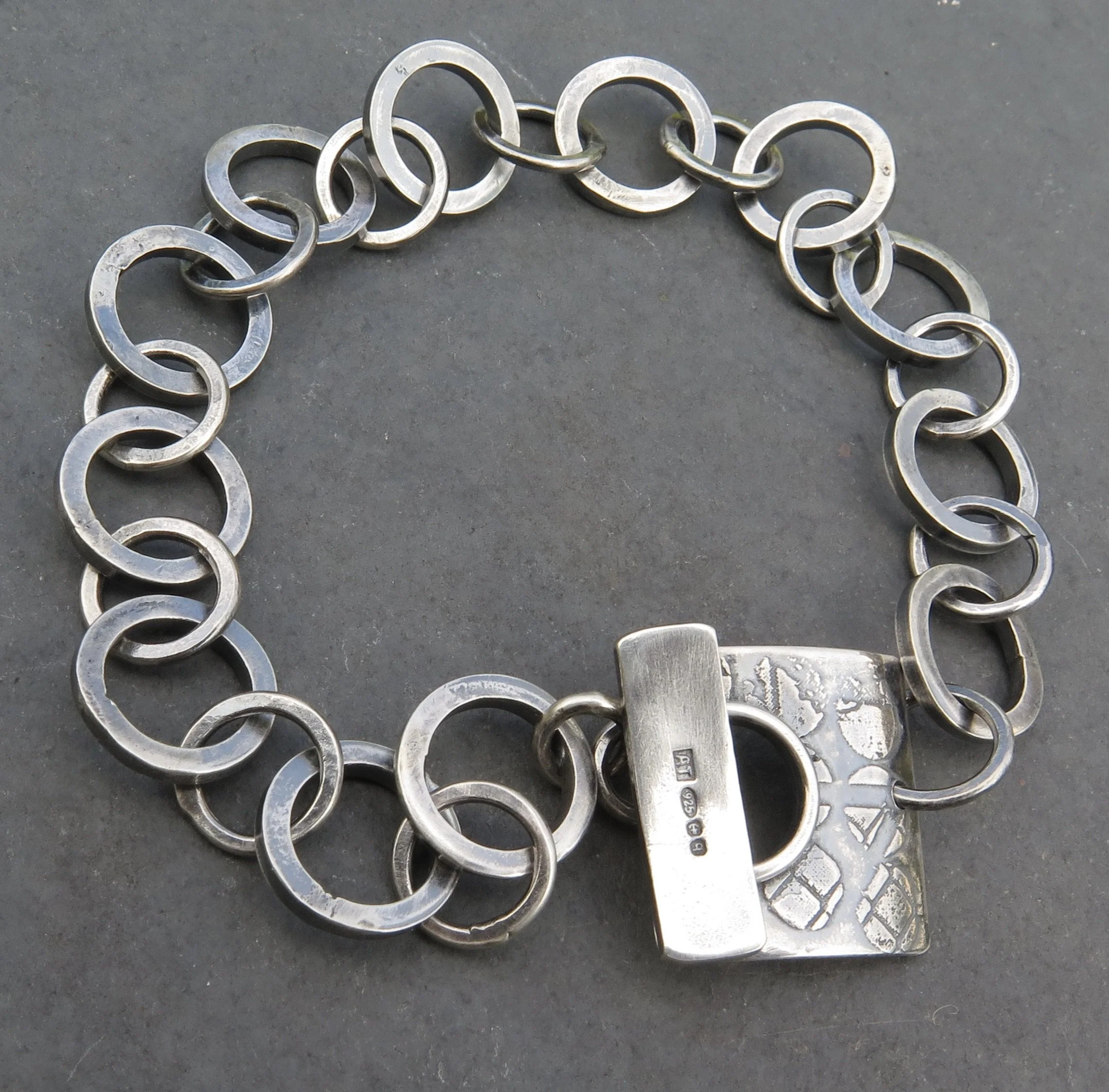 circle bracelet .JPG