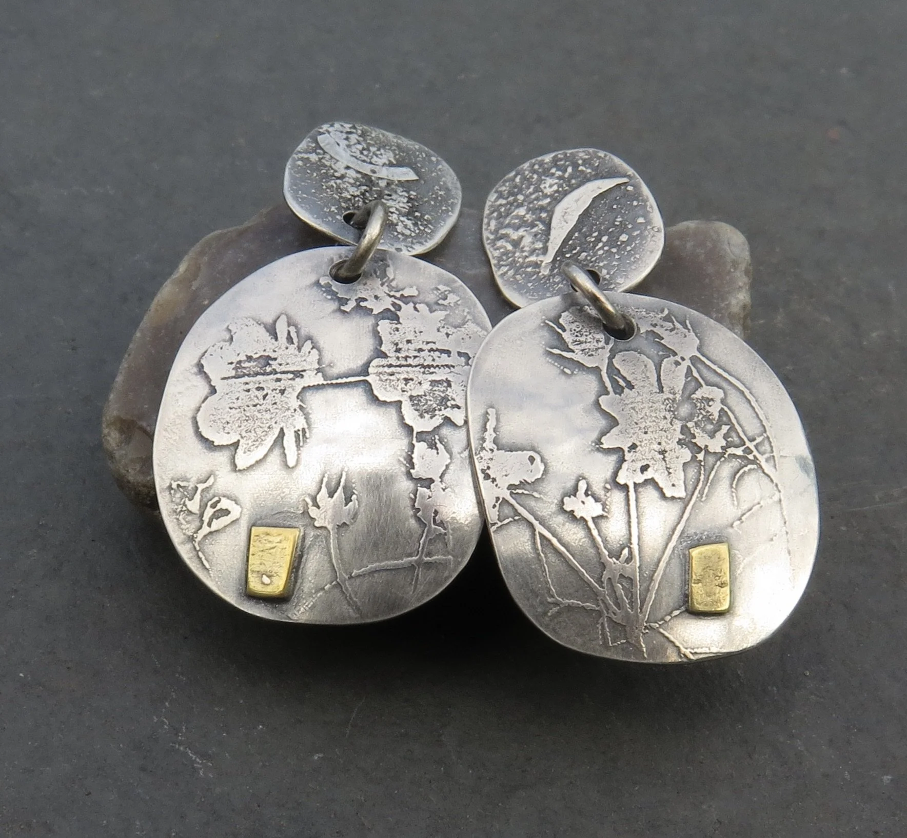 cosmos pebble 18ct .JPG