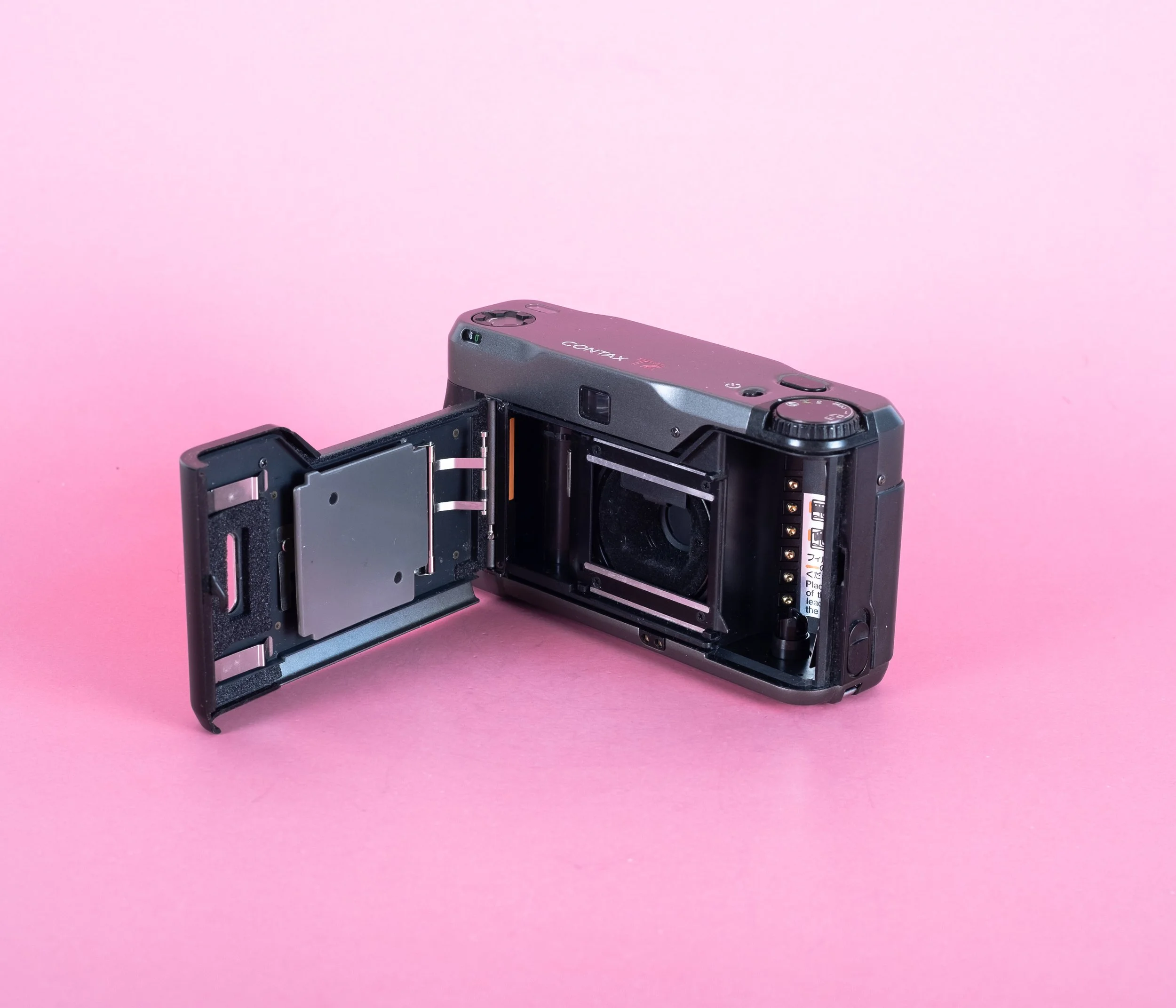 Contax T2 Titanium Black - 2/2 — Illumithek