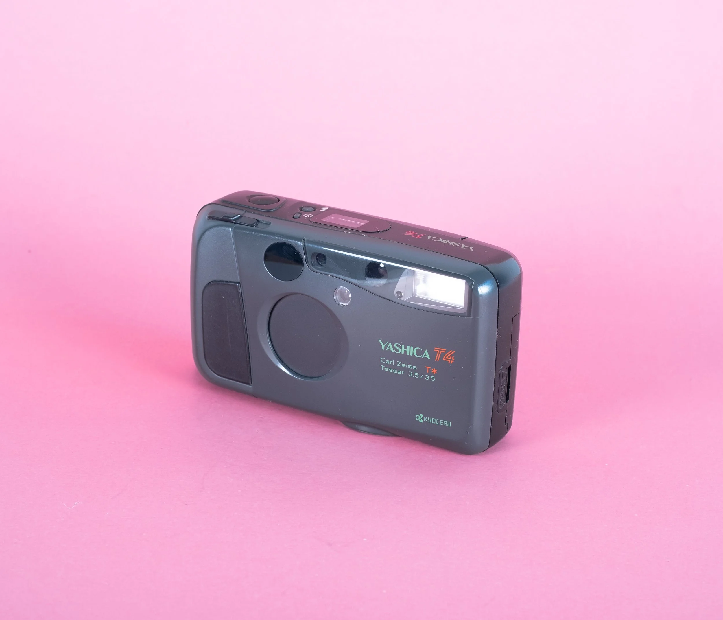 I*t様 KYOCERA YASHICA T4 カールツァイス コンパクトフィル 🇯🇵【Almost Unused】 Kyocera T Zoom Yashica T4 Point